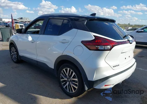 2021 Nissan Kicks Sv Xtronic Cvt z USA, uszkodzony, nr VIN 3N1CP5CV4ML517472